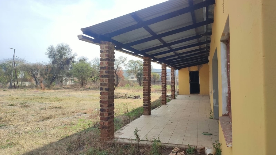 6 Bedroom Property for Sale in Swartruggens North West